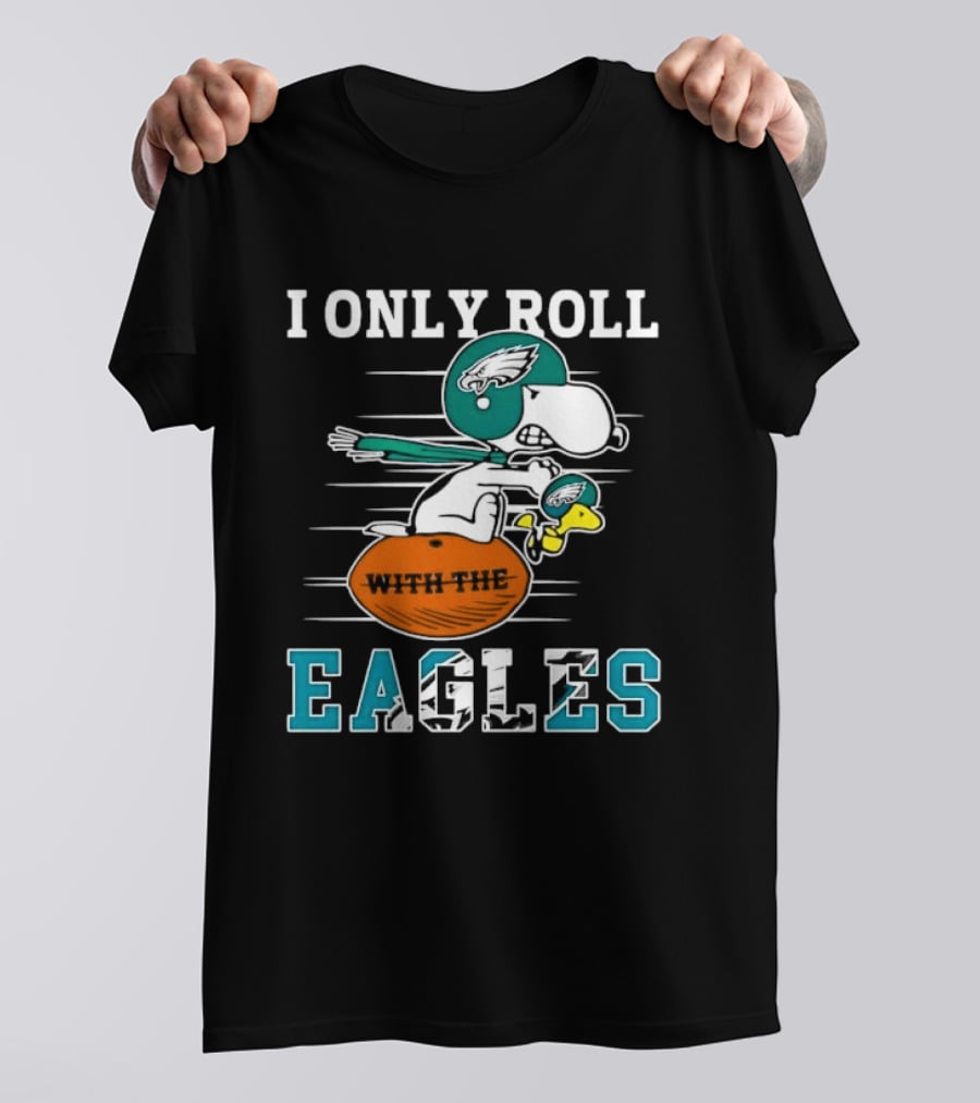 Philadelphia Eagles I Only Roll With The Eagles Cartoon Dog Helmet Football T-Shirt