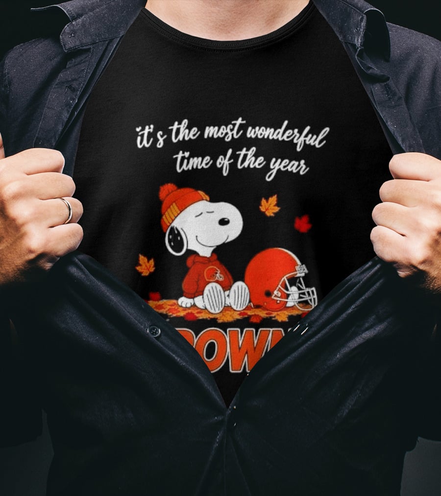 Cleveland Browns Snoopy It's The Most Wonderful Time Of The Year Autumn Leaves Helmet T-Shirt