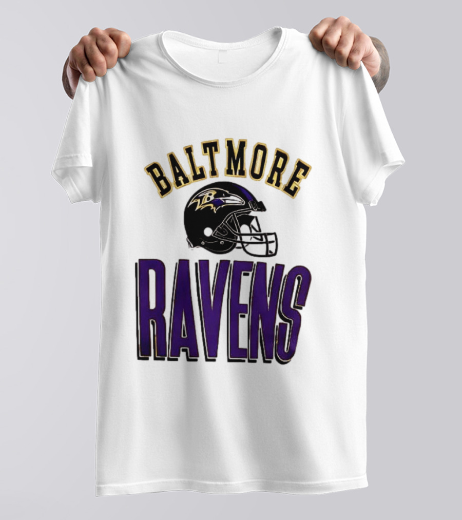 Baltimore Ravens Everyone Es Women's Sports Ravens Helmet T-Shirt