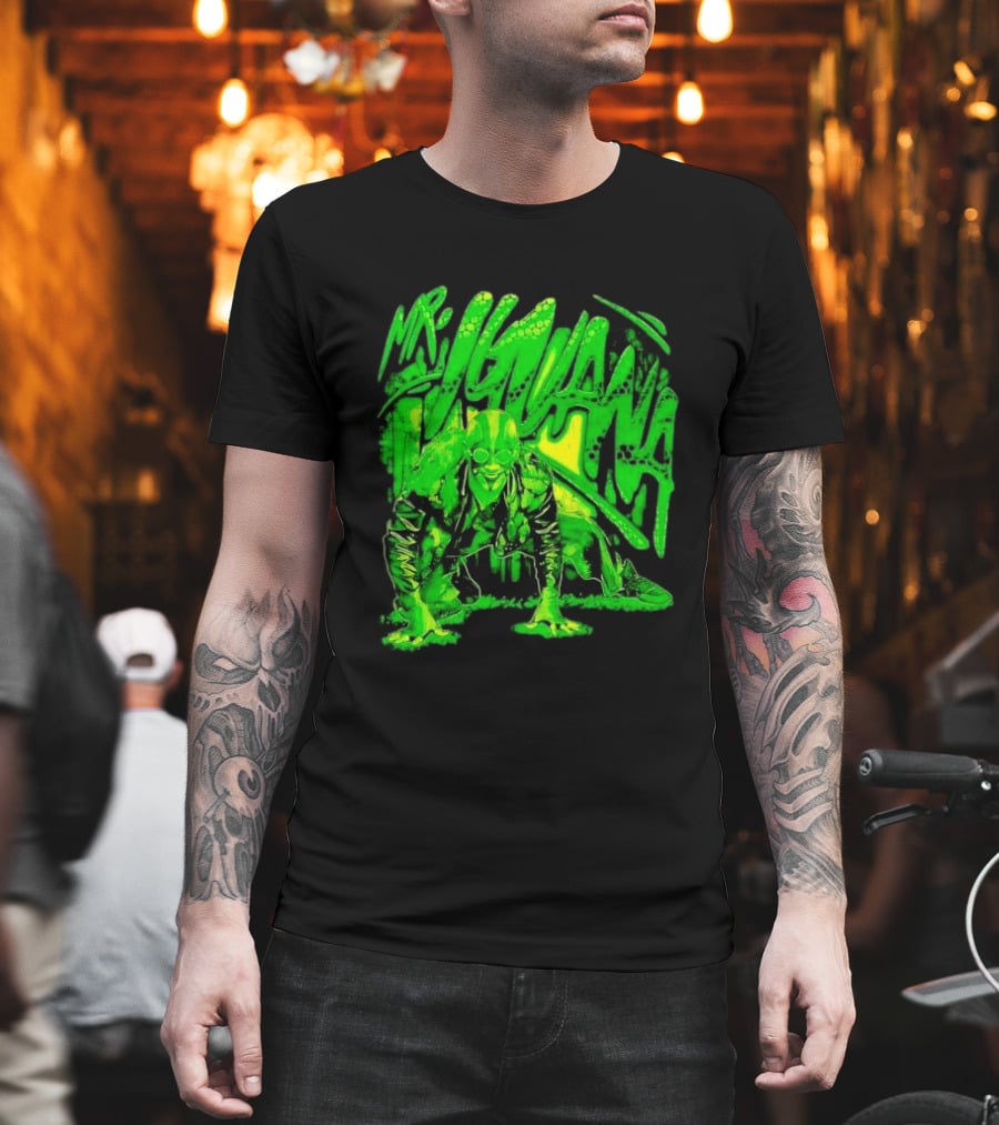 Mr Iguana Crouching Mexican Luchador Green Lizard Scale Graffiti T-Shirt