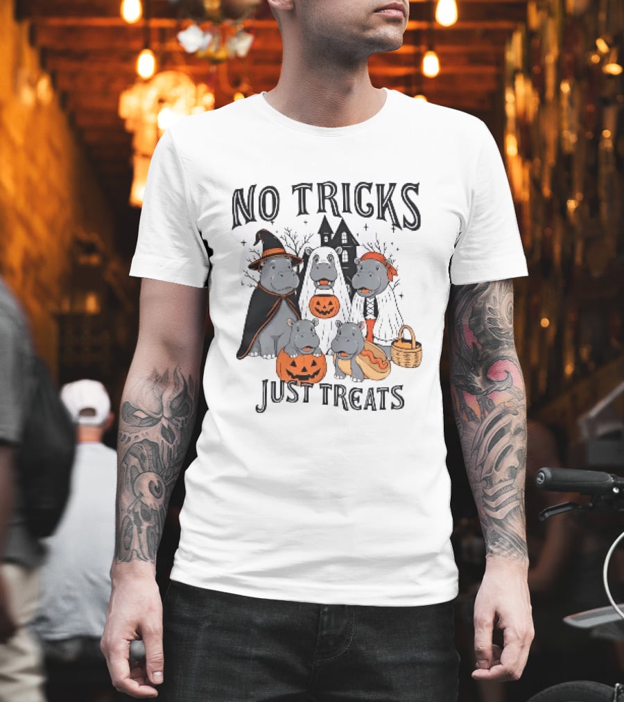 No Tricks Just Treats Hippos With Pumpkins Halloween Costumes T-Shirt