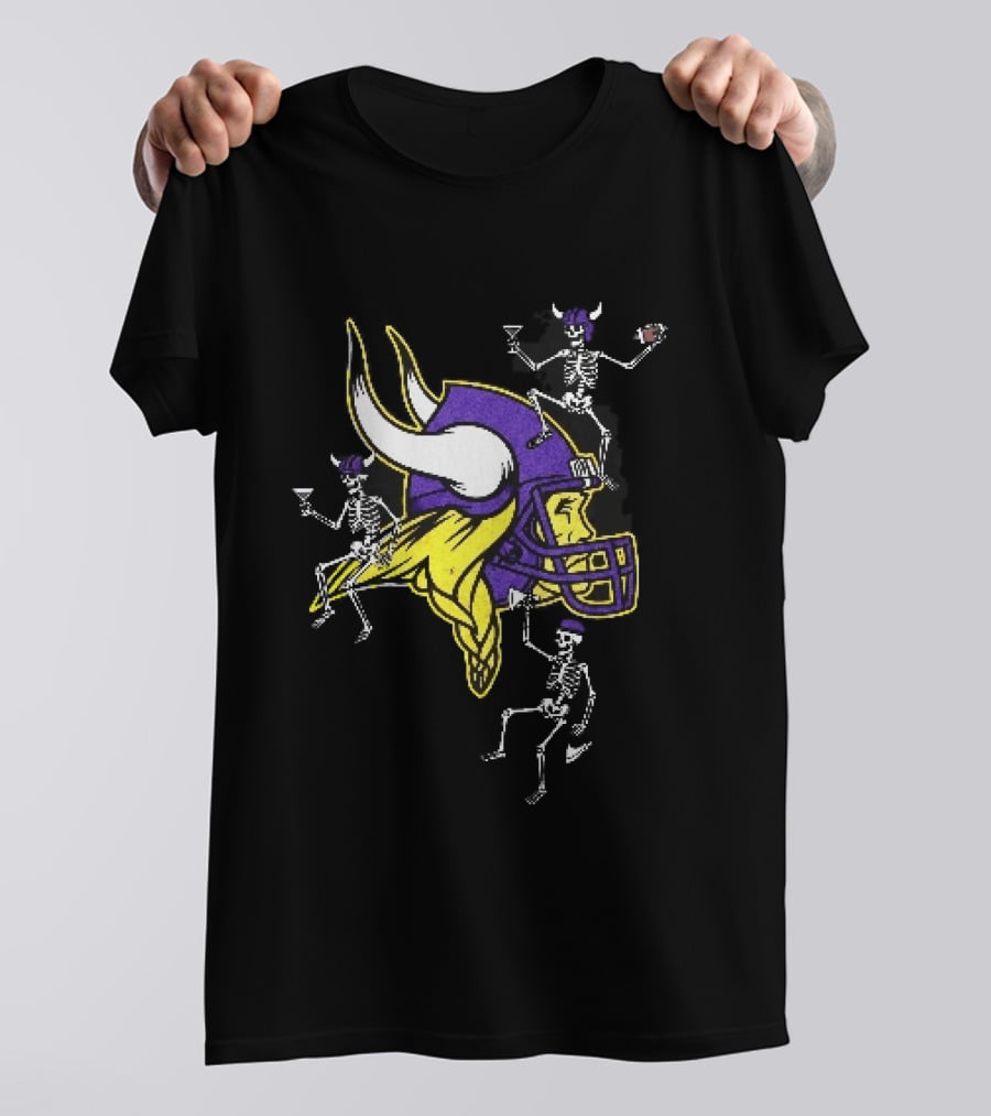 Minnesota Vikings Skeletons Cocktails Football Distressed Axe T-Shirt