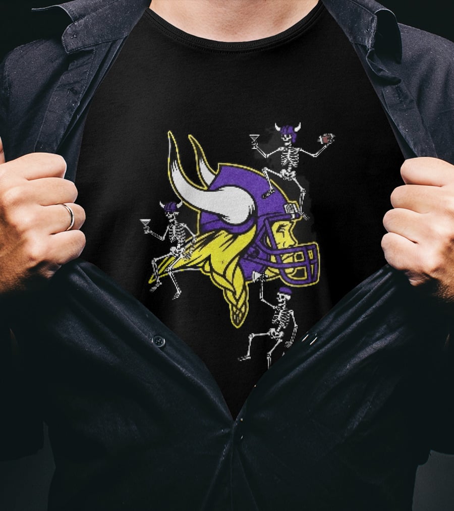 Minnesota Vikings Skeletons Cocktails Football Distressed Axe T-Shirt
