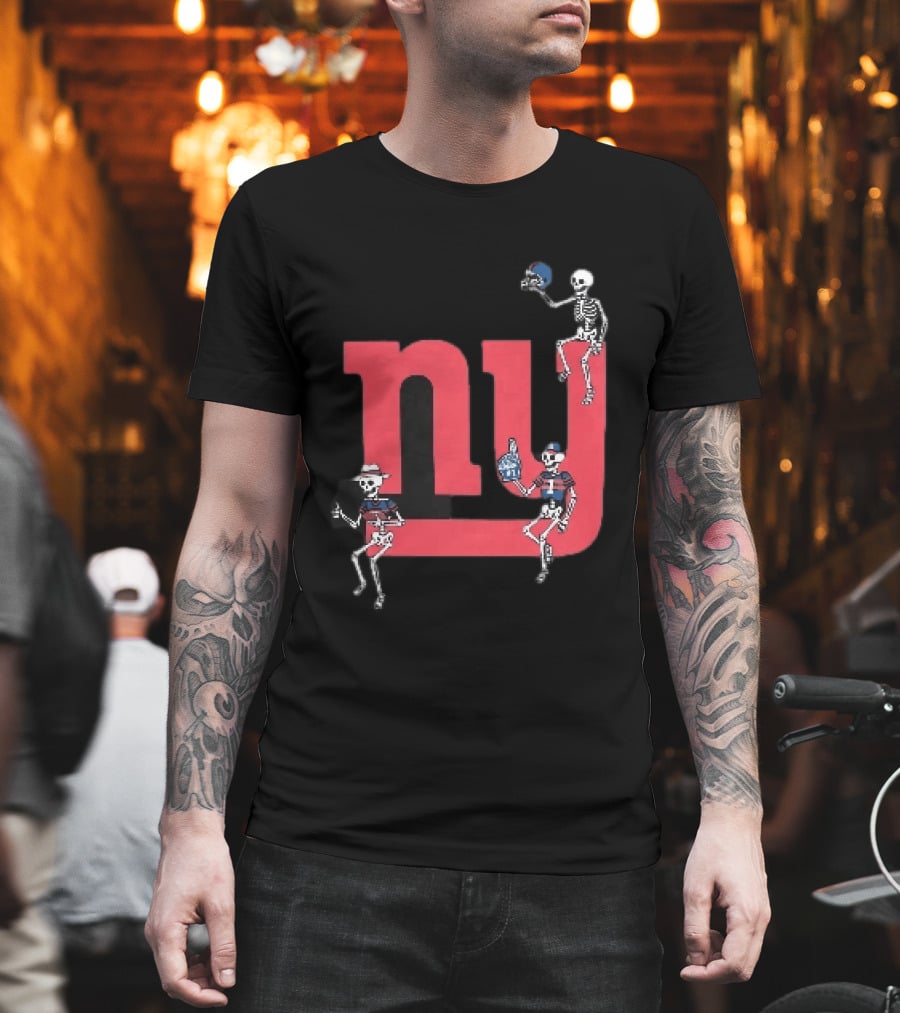 New York Giants Skeletons Dance With Football Helmets T-Shirt