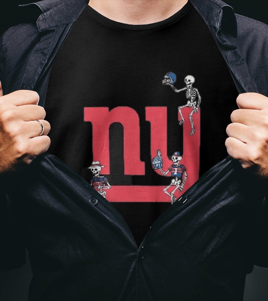 New York Giants Skeletons Dance With Football Helmets T-Shirt