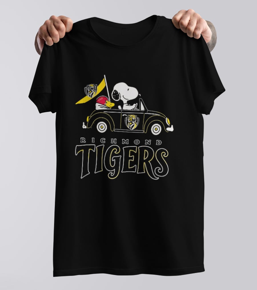 Richmond Tigers Snoopy Woodstock Driving Beetle Car T-Shirt