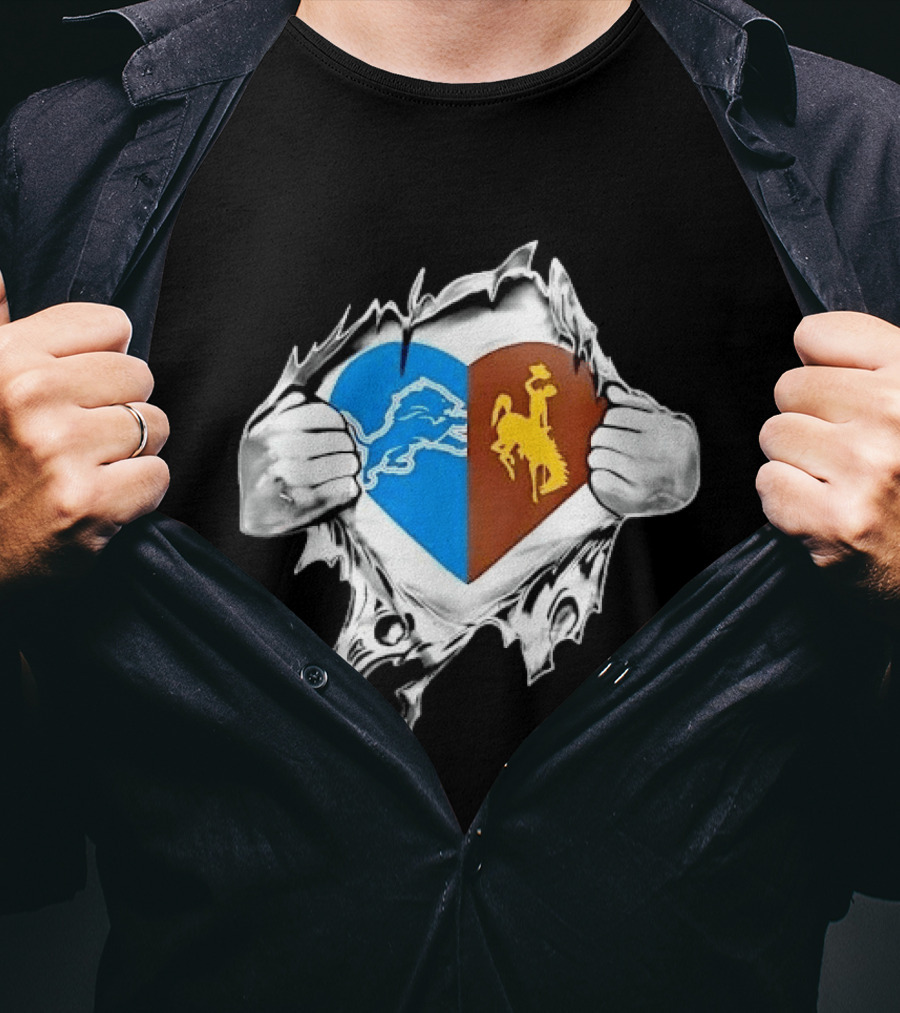 Detroit Lions Wyoming Cowboys Heart Ripped Skin T-Shirt
