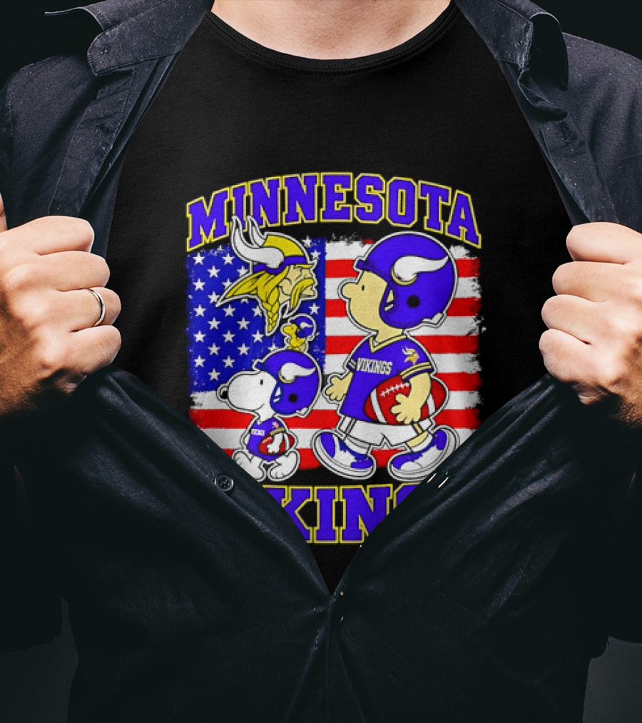 Minnesota Vikings Snoopy Woodstock American Flag Football 2026 T-Shirt