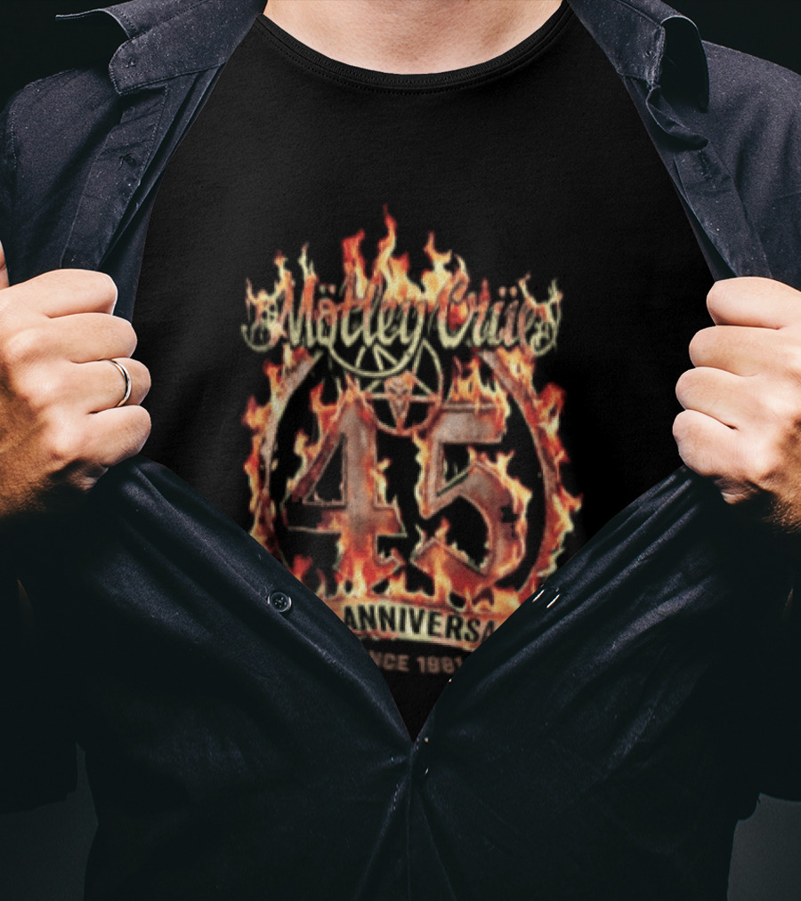Mötley Crüe 45th Anniversary 1981 Music Band Flaming 45 T-Shirt