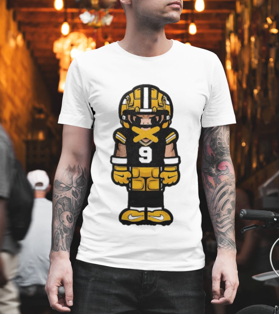 Christian Watson No 9 Chibi Green Bay Packers Football Player T-Shirt