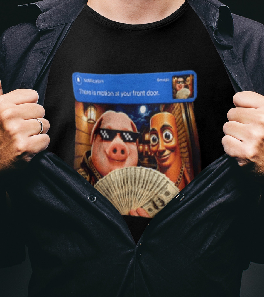 Notification Meme Pig And Wooden Man With Money Motion Alert T-Shirt