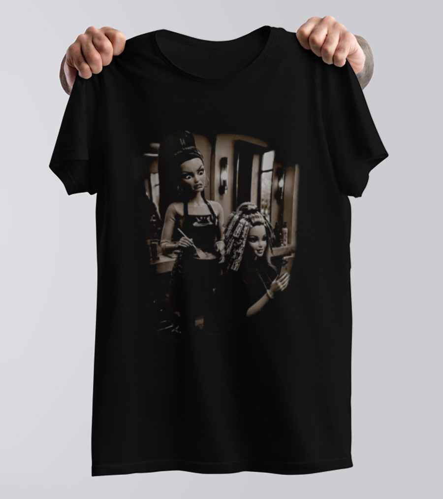 Salon Doll Face Hairdresser And Client T-Shirt