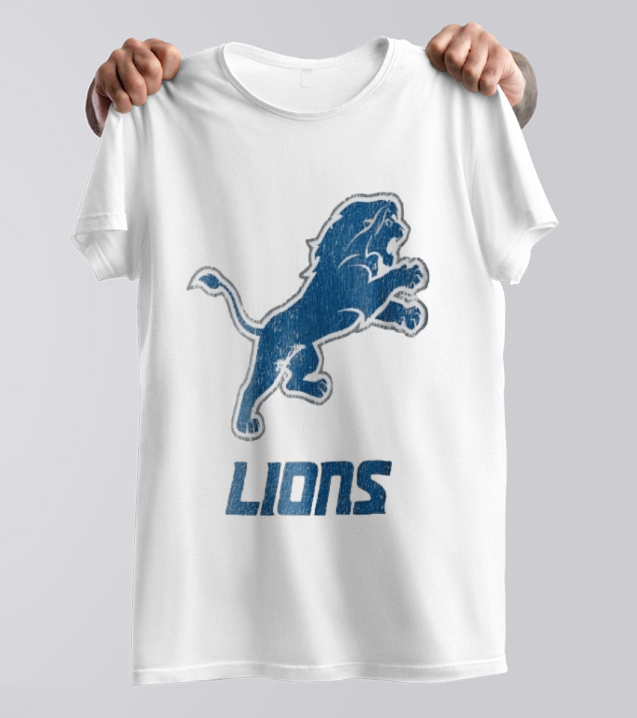 Detroit Lions Distressed Blue Leaping Lion Vintage Team Spirit T-Shirt