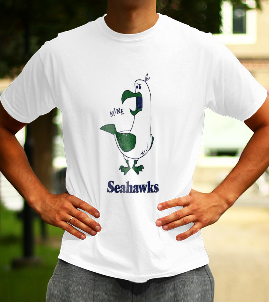 Seattle Seahawks Mine Seagull Screaming Distressed Cartoon T-Shirt