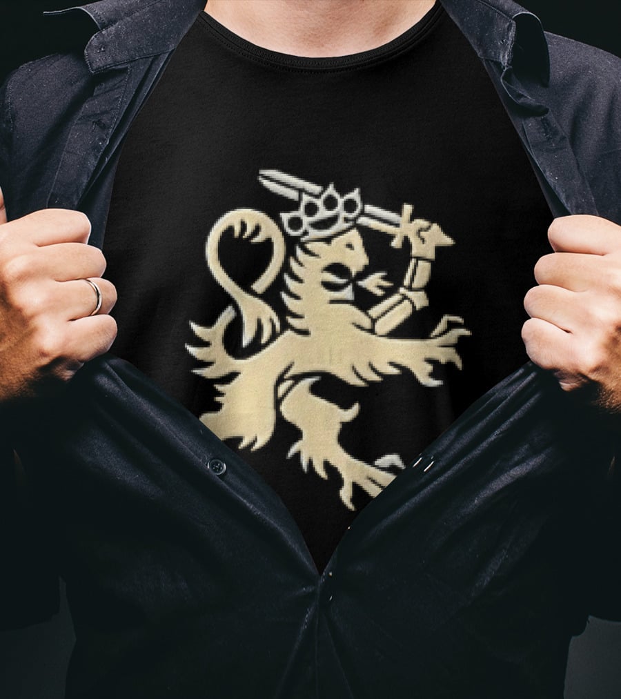 Heraldic Gold Rampant Lion With Crown Sword And Brass Knuckles T-Shirt