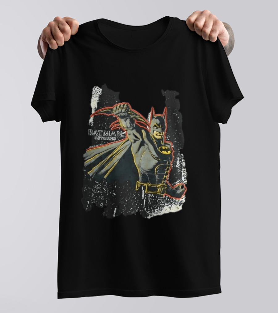 DC Comics Batman Returns 1992 Masked Superhero Holding Batarang Distressed Batman T-Shirt