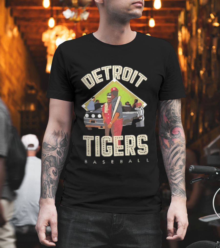 Detroit Tigers Baseball Figures Convertible Car And Bat Scene T-Shirt