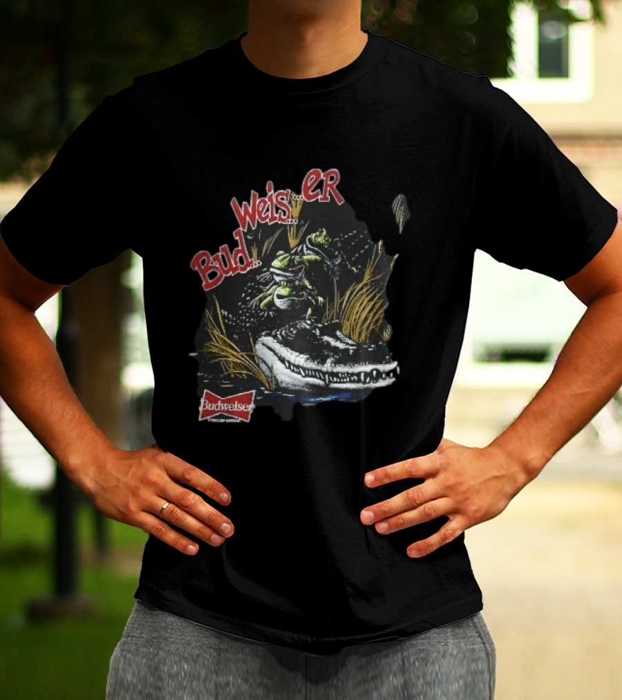 Budweiser Bud Weis Er Frogs On Alligator Swamp Grass King Of Beers T-Shirt