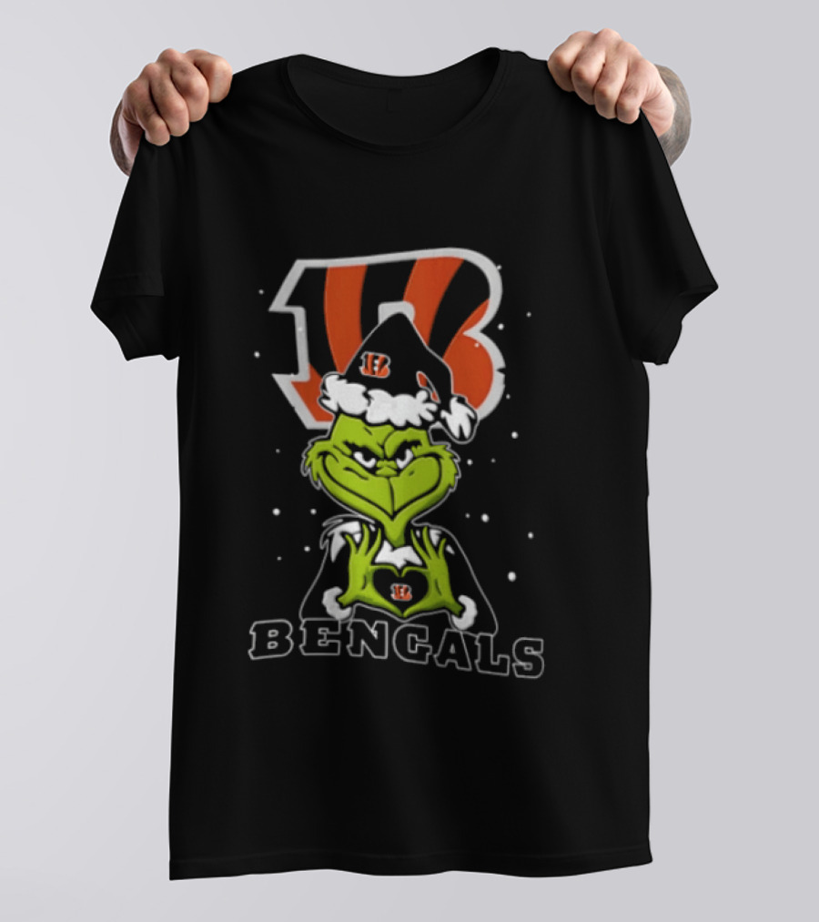 Cincinnati Bengals Grinch Making Heart Hands Christmas T-Shirt