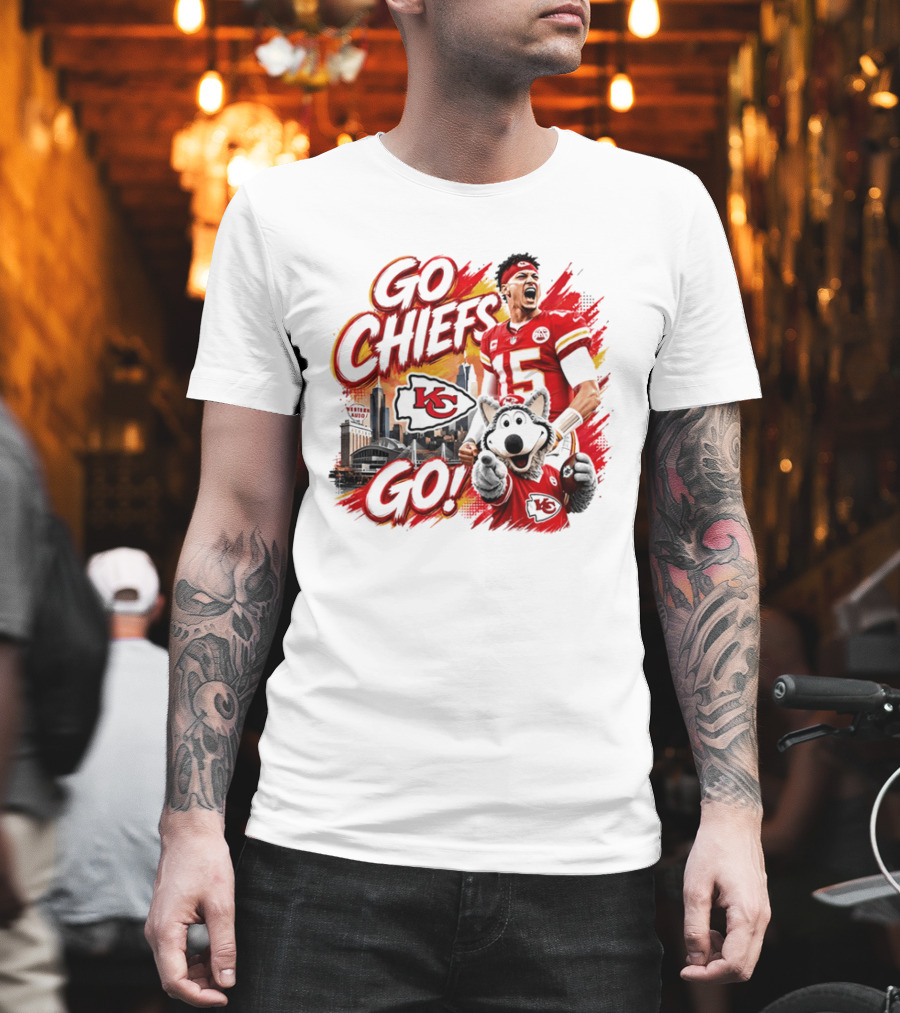 Go Chiefs Kansas City Patrick Mahomes 15 KC Football T-Shirt