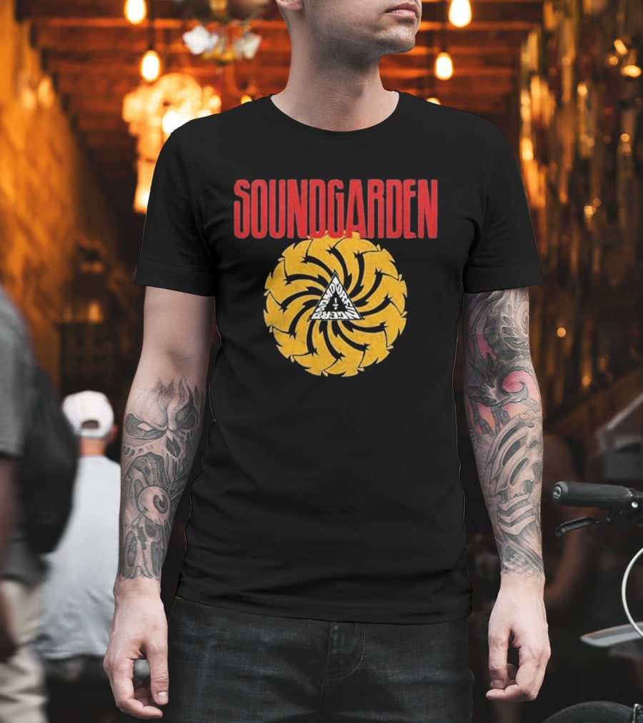 Ben Stiller Focker In Law Greg Focker Soundgarden Spiral Triangular T-Shirt