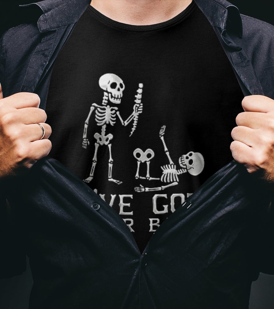I've Got Your Back Skeleton Humor Holding Spine Over Fallen Body T-Shirt