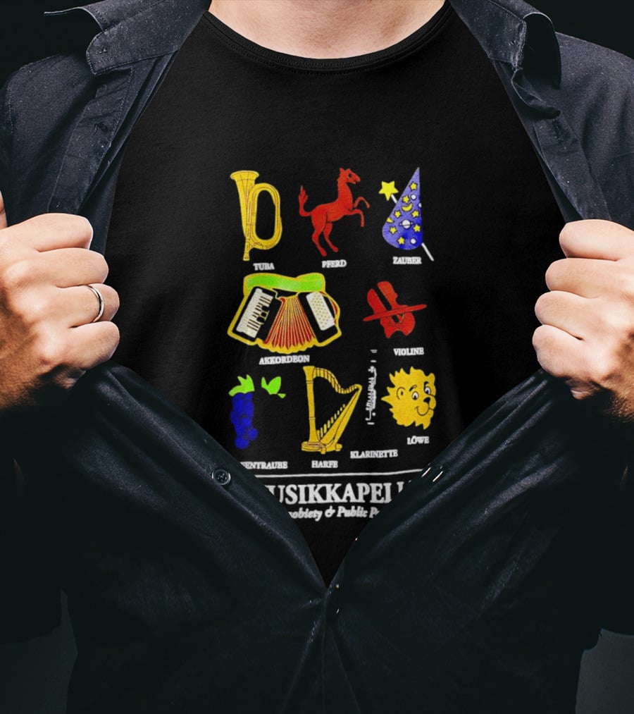 Musikkapelle Highsnobiety And Public Possession Tuba Speed Zauber Akkordeon Wolke Hopfentruabe Harfe Klarinet Löwe T-Shirt