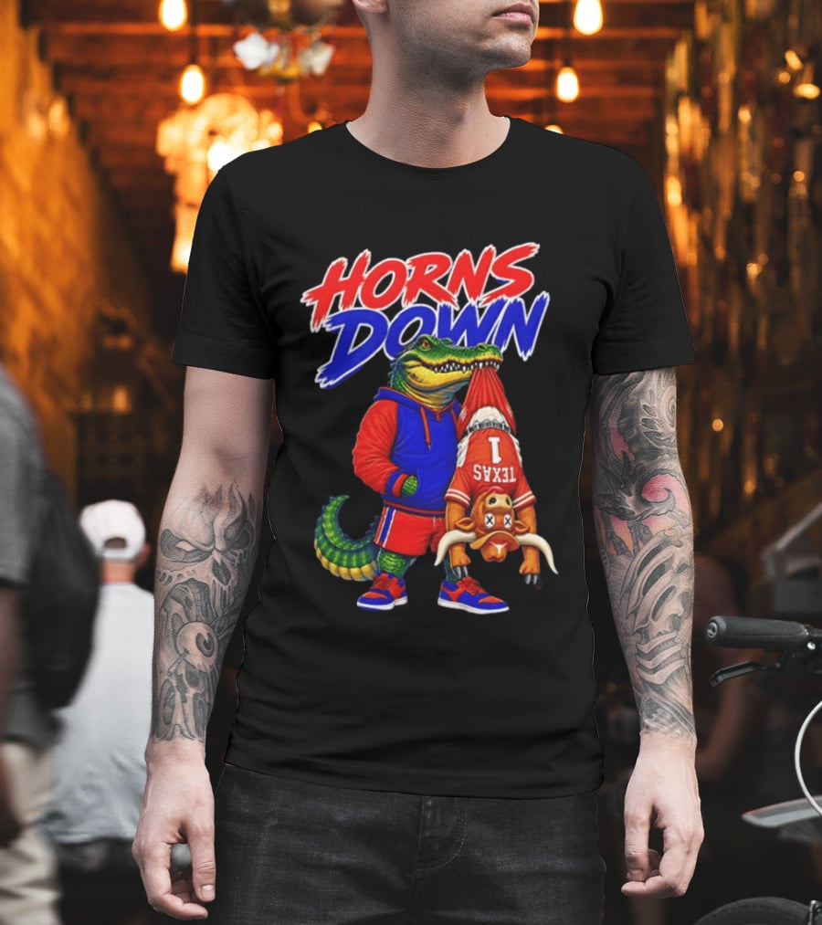 Horns Down Florida Gators Holding Texas Longhorns T-Shirt