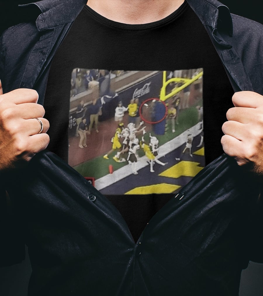 Michigan Wolverines NCAA Football Endzone Goalpost Red Circles 0:00 Photo T-Shirt