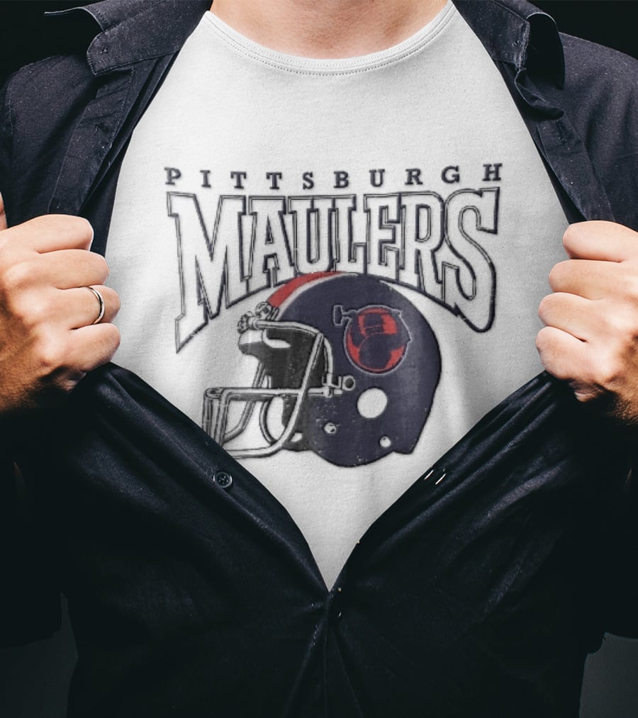 Pittsburgh Maulers Distressed Steelworker Football Helmet T-Shirt
