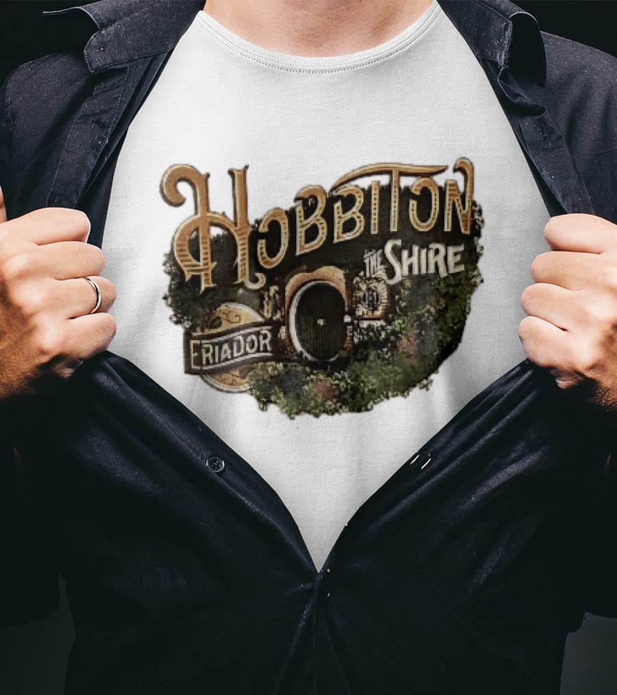 Hobbiton The Shire Eriador Green Hobbit Hole Door T-Shirt