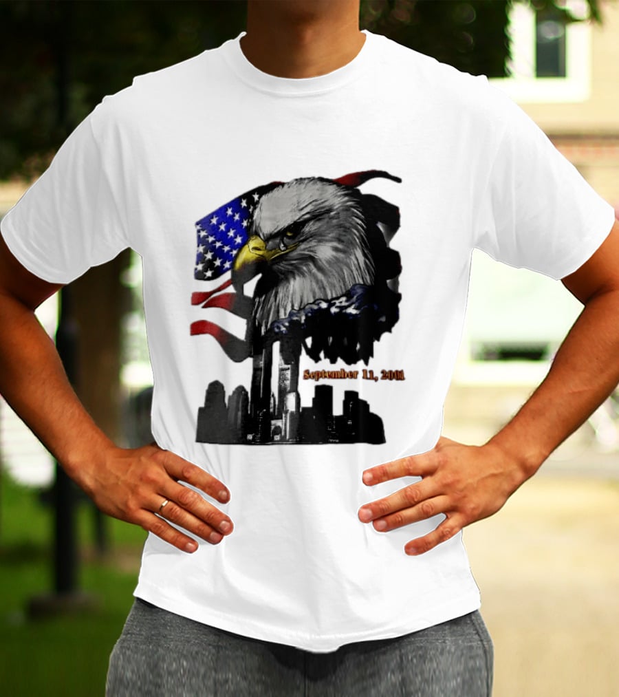 September 11 2001 Twin Towers New York Skyline Crying Bald Eagle American Flag T-Shirt