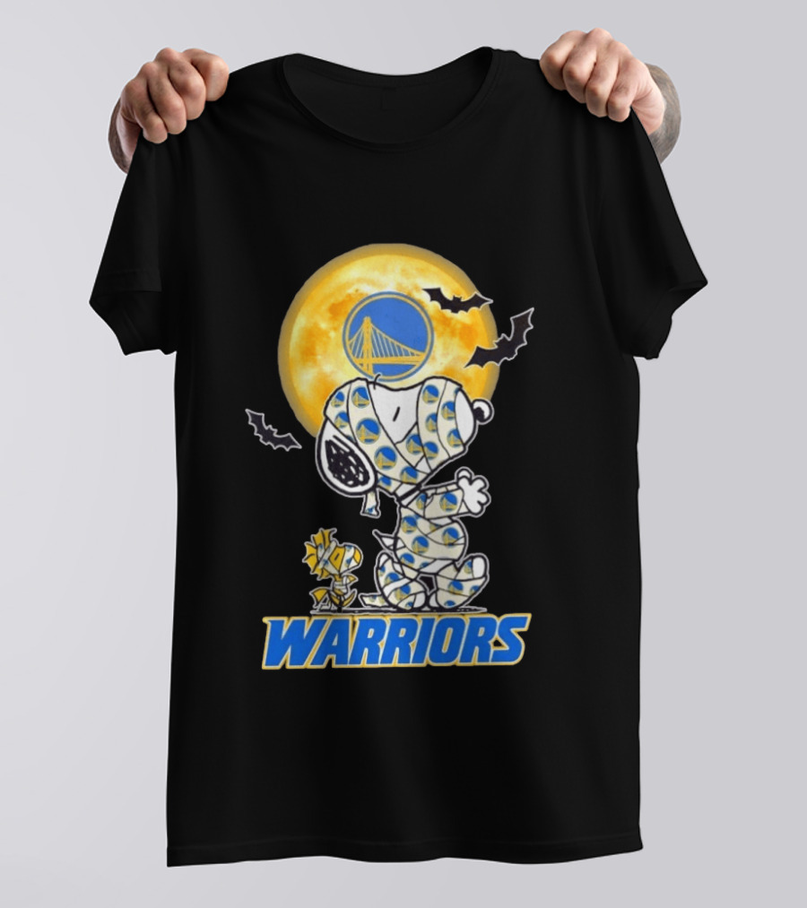 Golden State Warriors Snoopy Woodstock Mummy Halloween Moon Bats T-Shirt