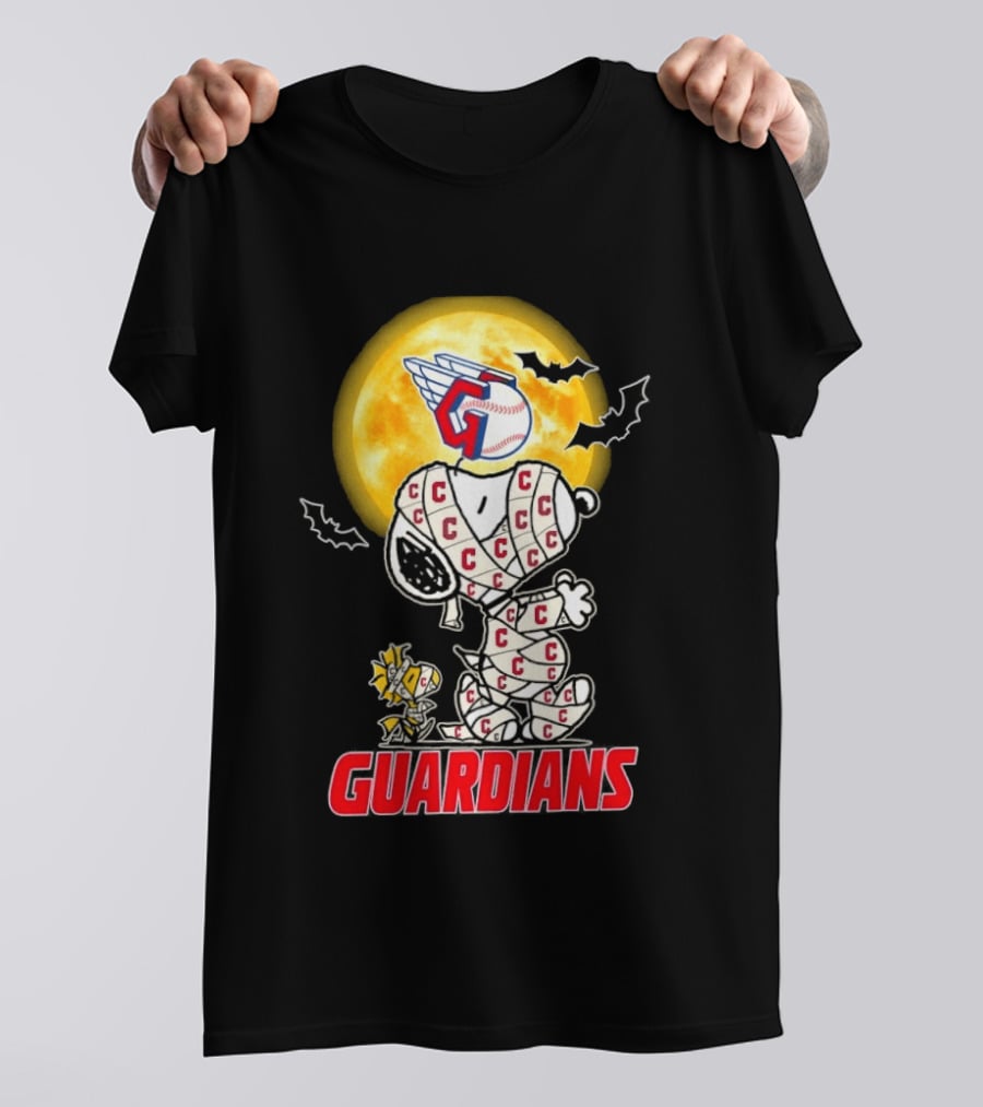 Cleveland Guardians Snoopy Woodstock Mummy Halloween Moon T-Shirt