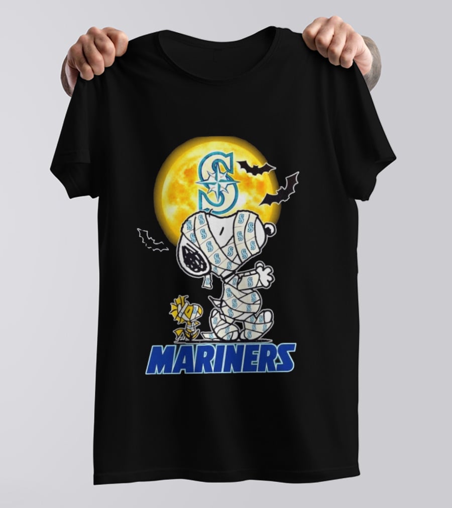 Seattle Mariners Snoopy Woodstock Halloween Mummy Cosplay Full Moon Bats T-Shirt