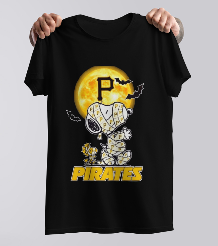 Pittsburgh Pirates Snoopy Woodstock Mummy Halloween Moon Bats T-Shirt
