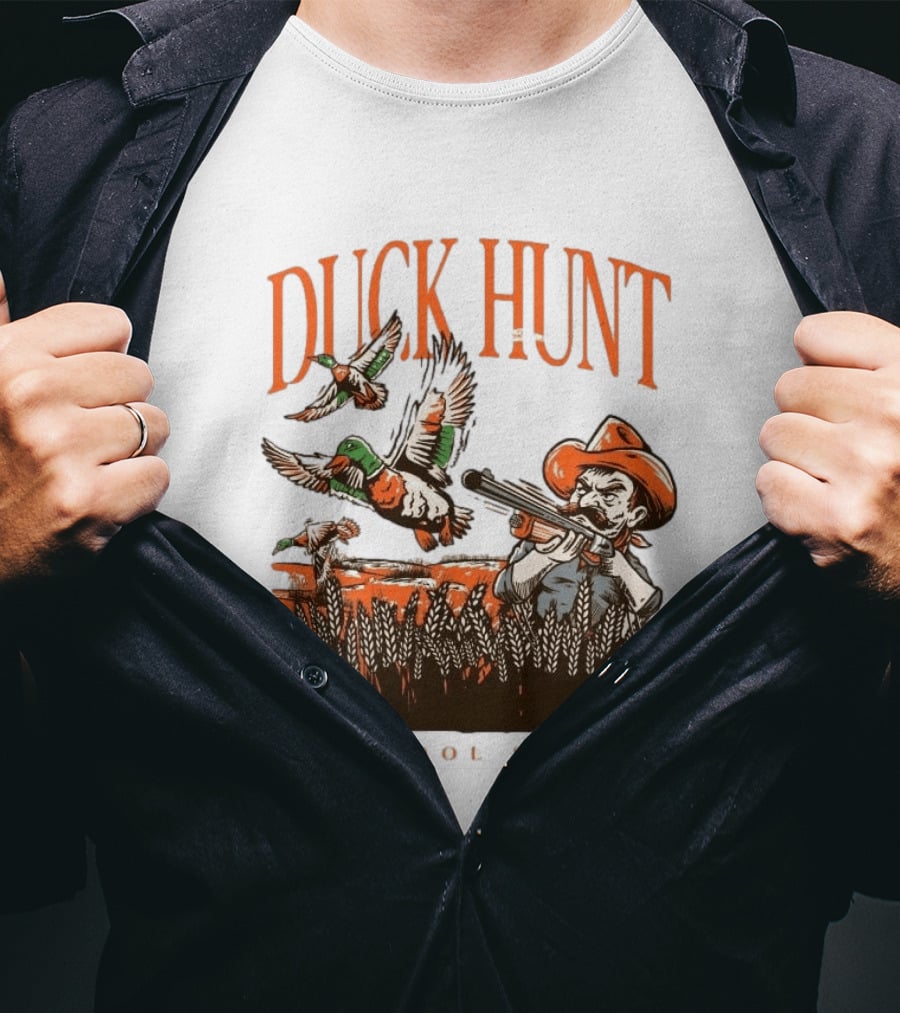 Duck Hunt Barstool Sports Vintage Hunting Scene T-Shirt