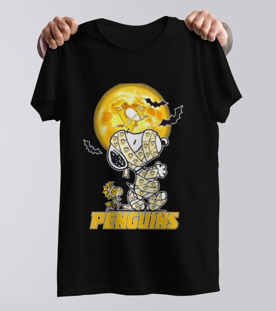 Pittsburgh Penguins Snoopy Woodstock Mummy Halloween Moon Bats T-Shirt