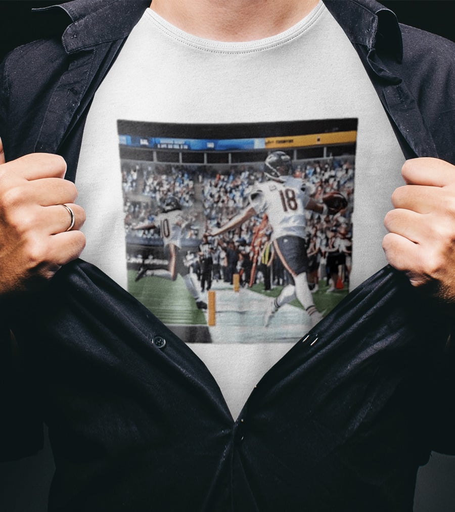 Chicago Bears Caleb Williams Rome Odunze Players Photo NFL Football Action T-Shirt