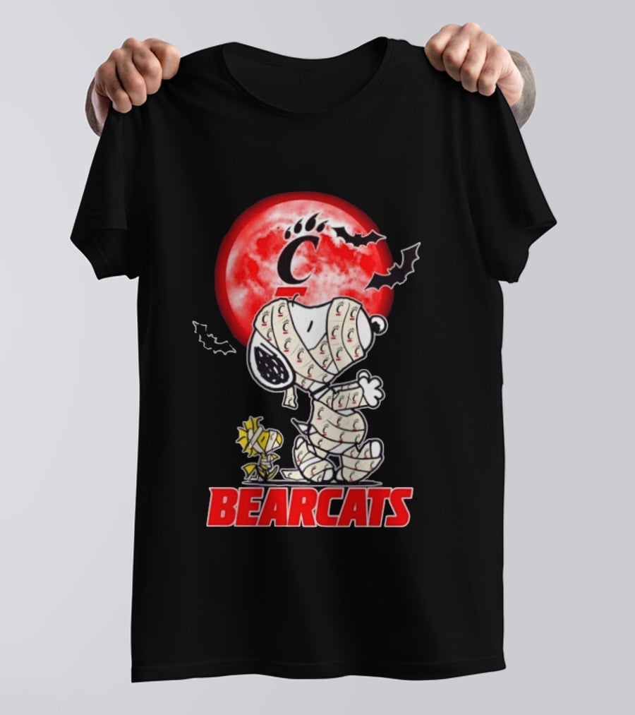 Cincinnati Bearcats Snoopy Woodstock Mummy Halloween Moon T-Shirt