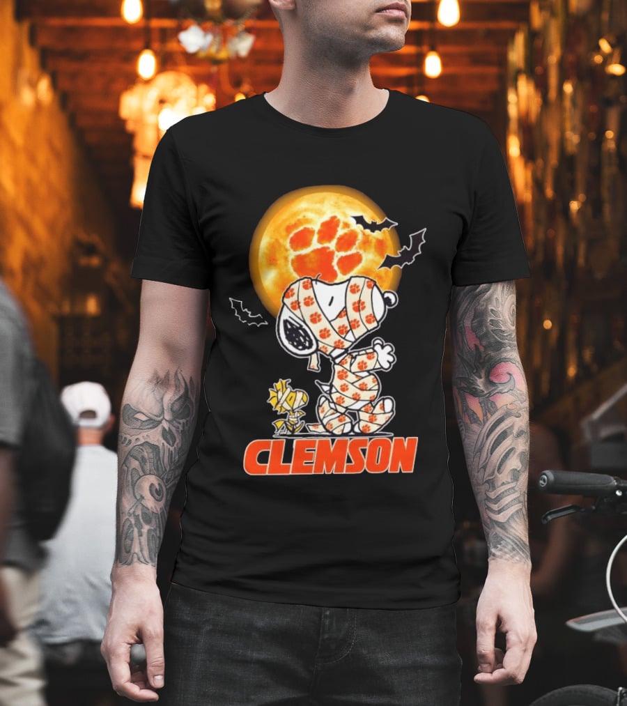 Clemson Tigers Snoopy Woodstock Mummy Halloween Moon Bats T-Shirt