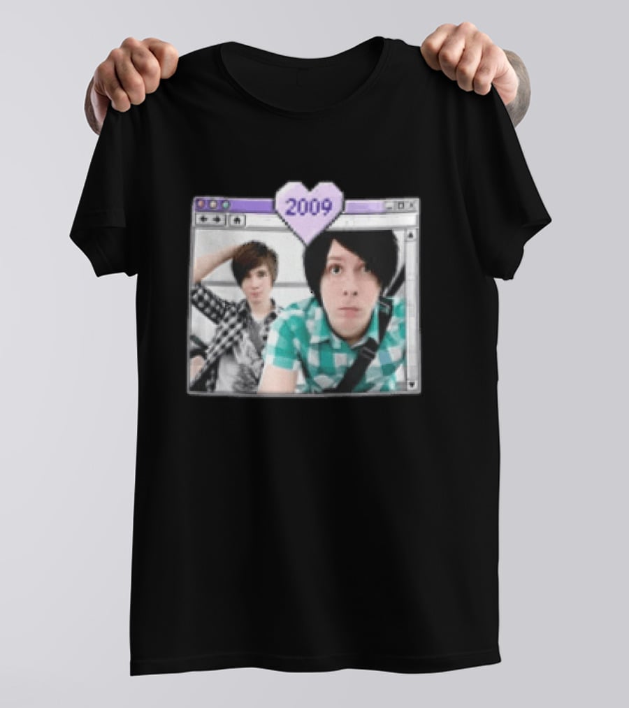 2009 Pixel Heart Icon Dan Howell Phil Lester In Computer Window T-Shirt