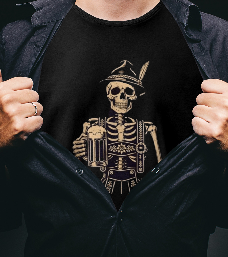 Oktoberfest Skeleton In Lederhosen With Beer And Bavarian Hat T-Shirt