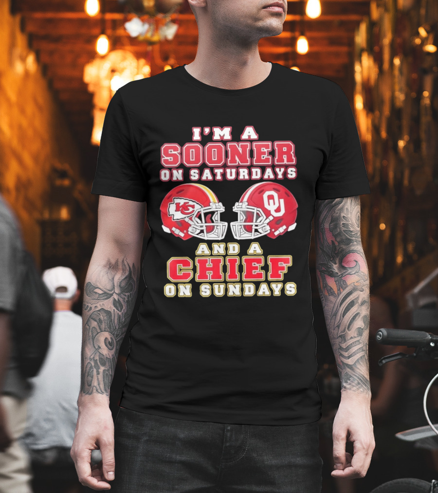 I'm A Sooner On Saturdays And A Chief On Sundays Kansas City OU Football Helmets T-Shirt