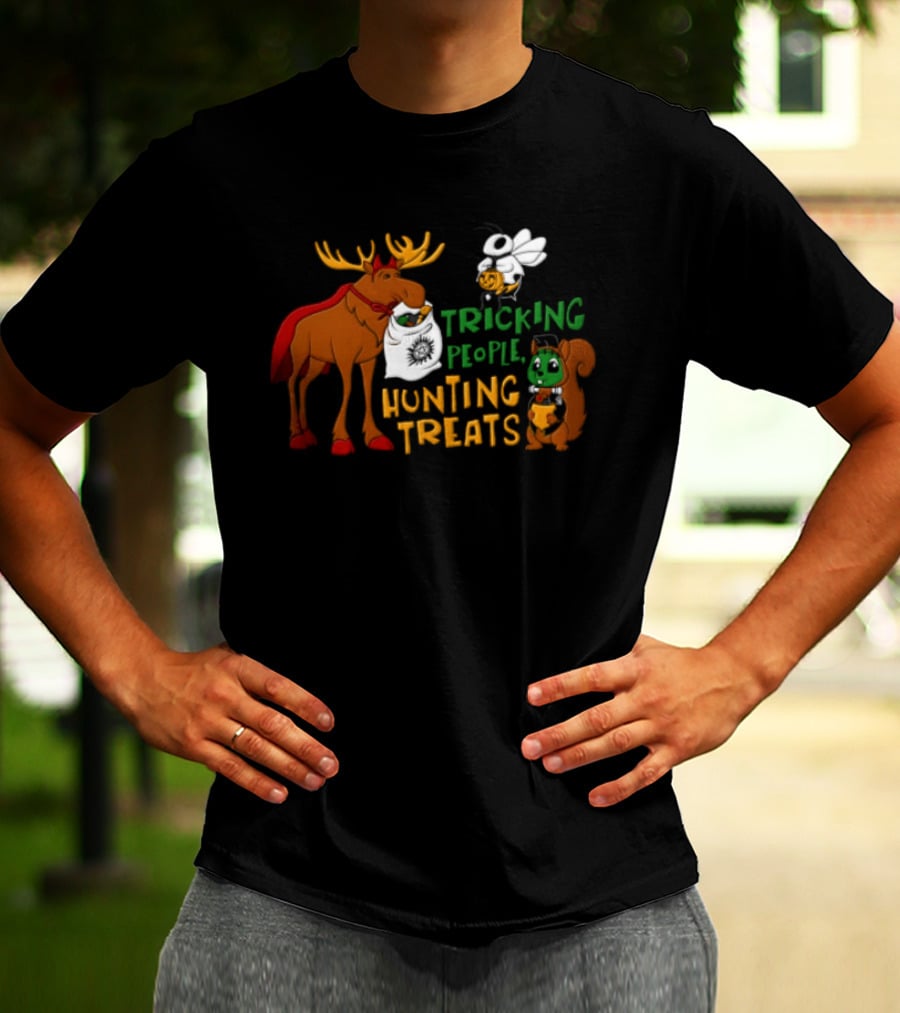 Tricking People Hunting Treats Moose Squirrel Ghost Halloween T-Shirt