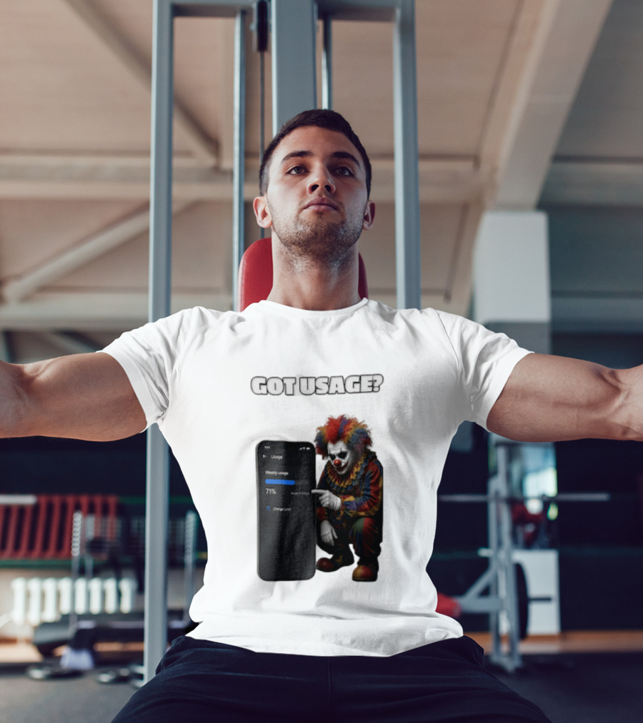 GOT Usage Clown Pointing At Smartphone Screen Weekly Usage 71% T-Shirt