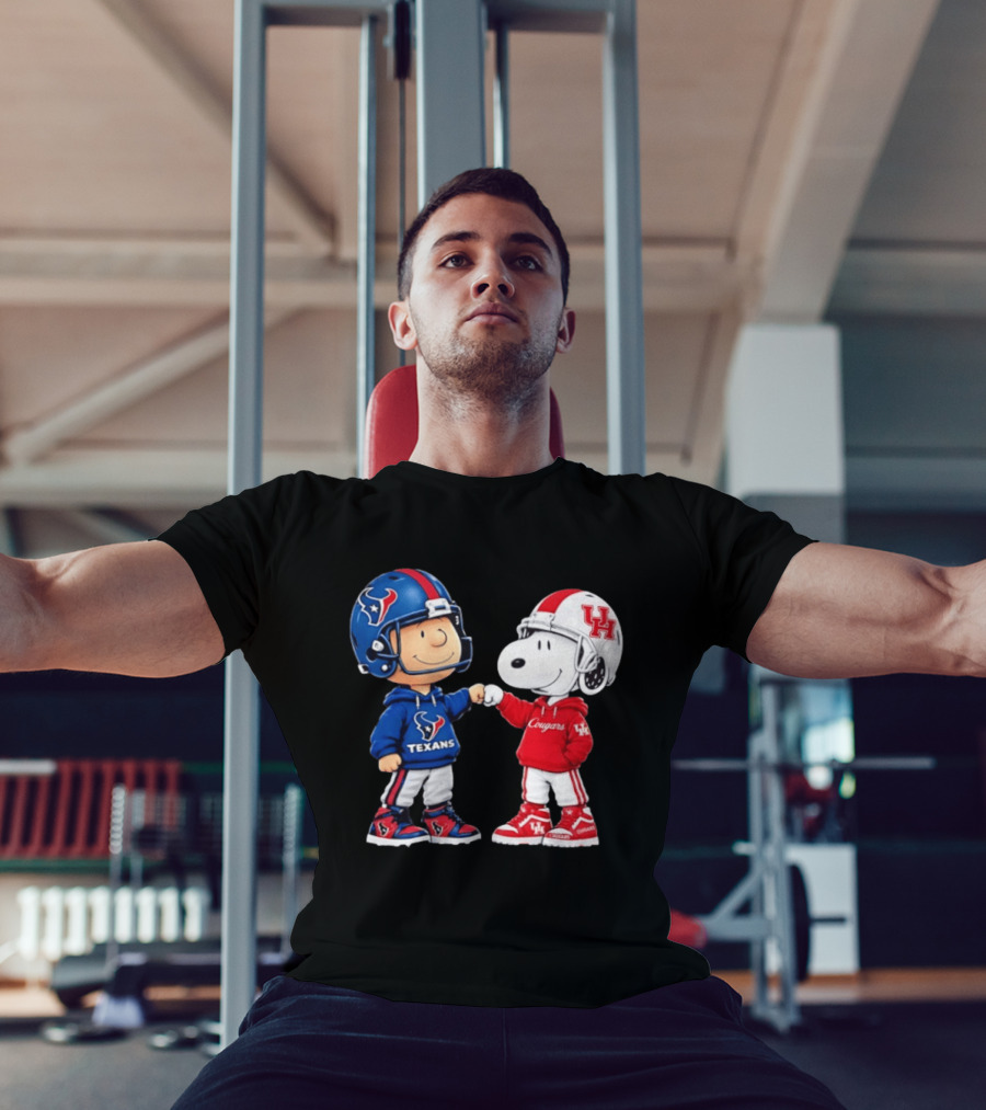 Peanuts Snoopy And Charlie Brown Houston Texans Vs Houston Cougars Fan Gear T-Shirt