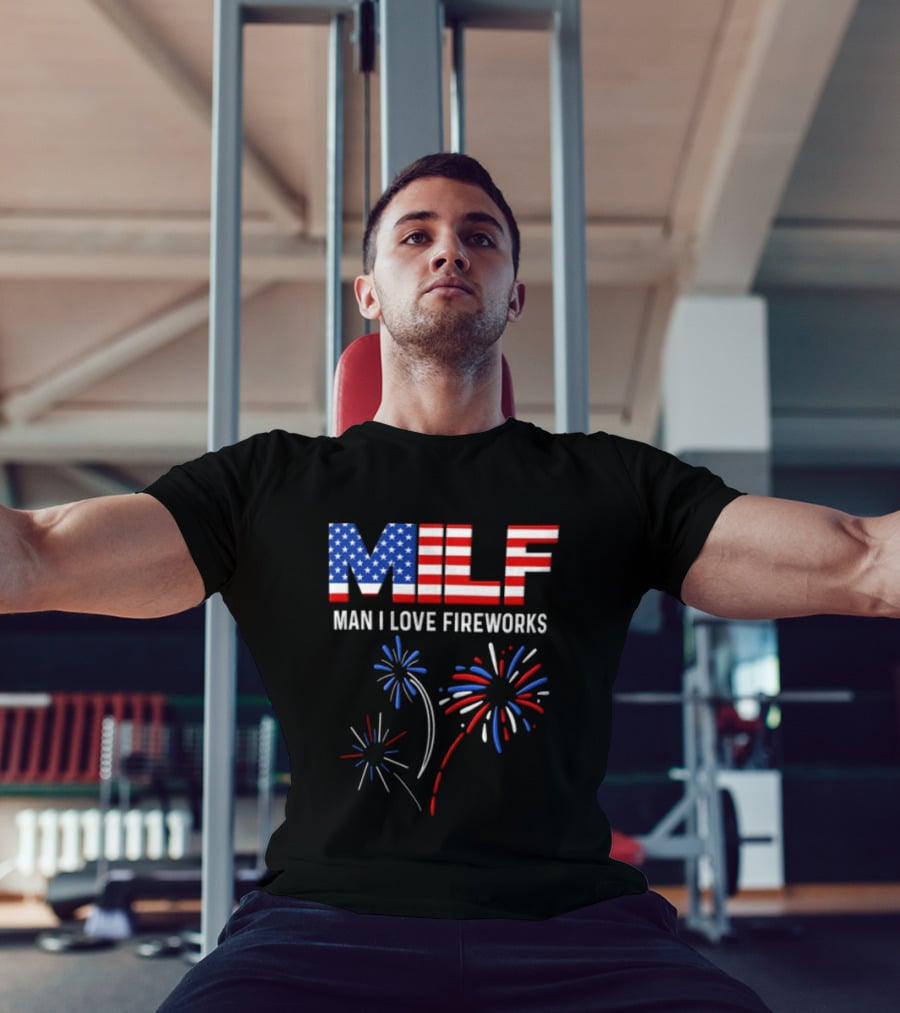 Man I Love Fireworks USA Red White Blue Fireworks Stars Stripes T-Shirt