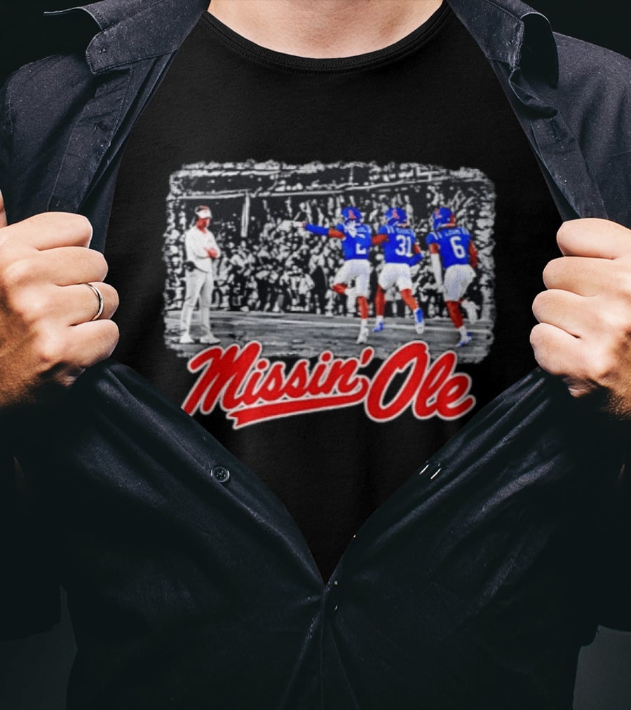 Missin' Ole Mississippi Football Scene With Players And Coach T-Shirt