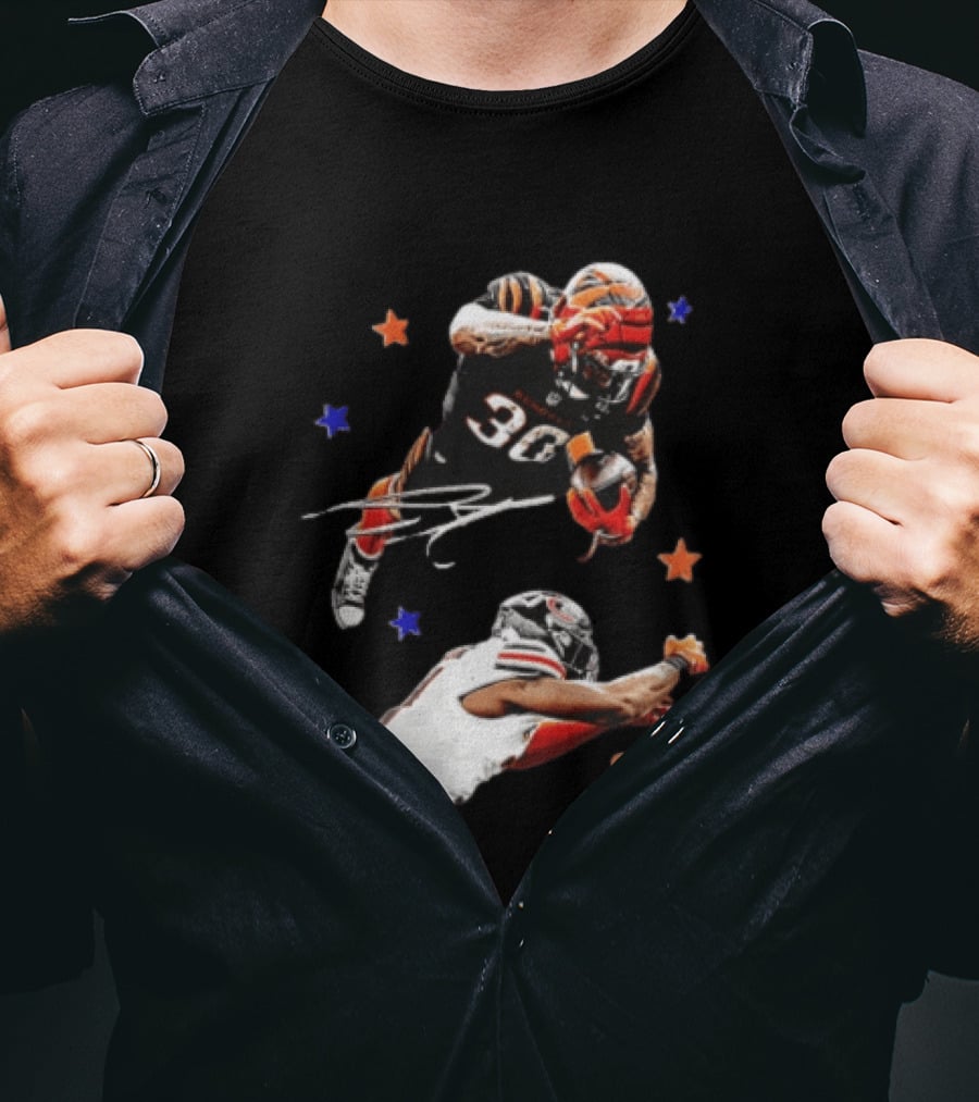 Cincinnati Bengals Chase Brown 30 Running Football Player With Stars T-Shirt